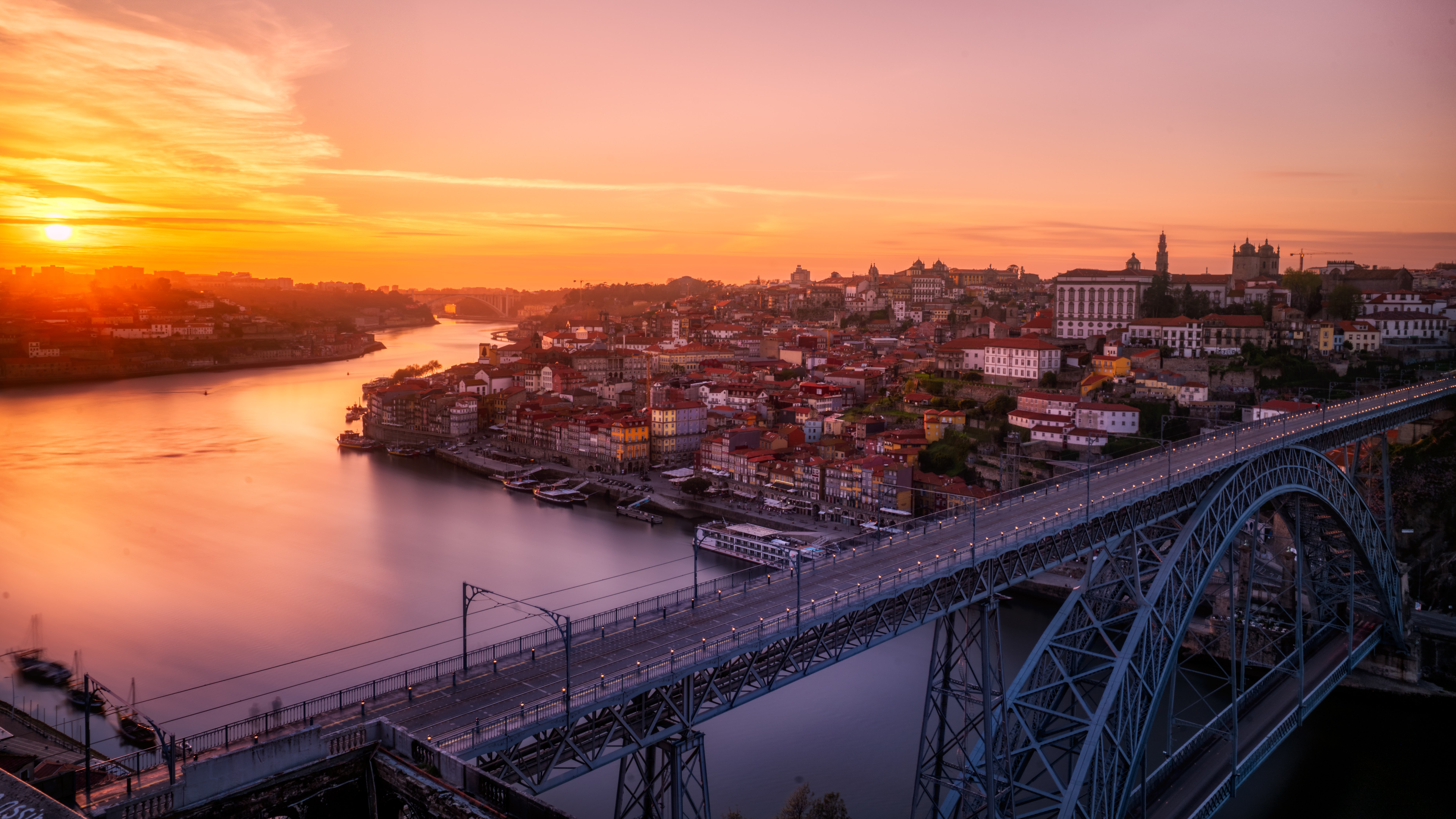 Porto, Portugal, by Everaldo Coelho